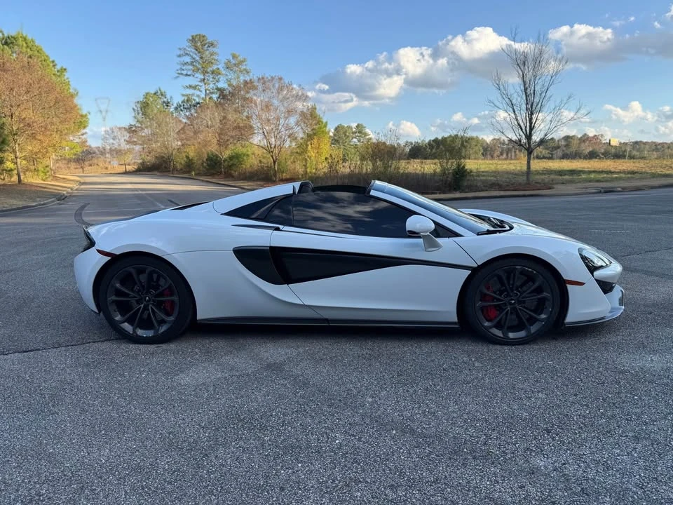 2019 McLaren 570S - Image 8 of 18