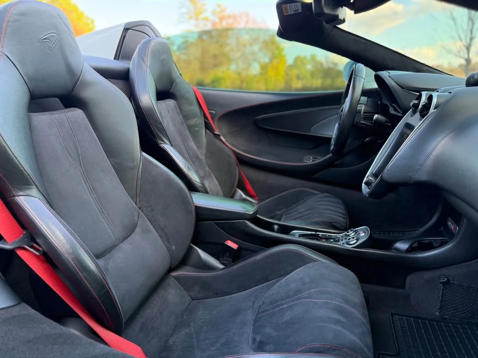 2019 McLaren 570S - Image 11 of 18