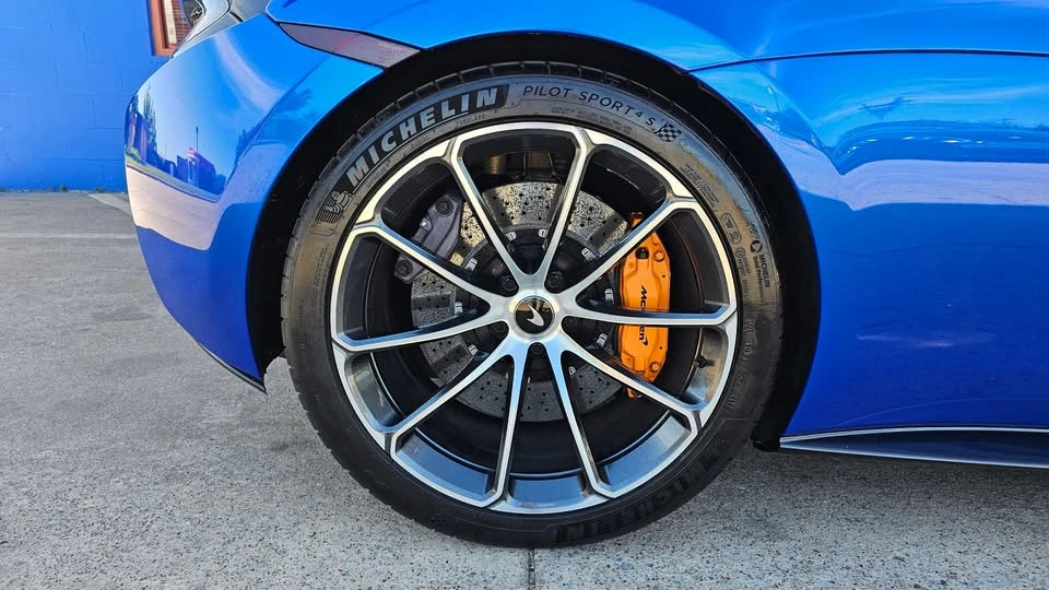 2019 McLaren 570S - Image 15 of 19