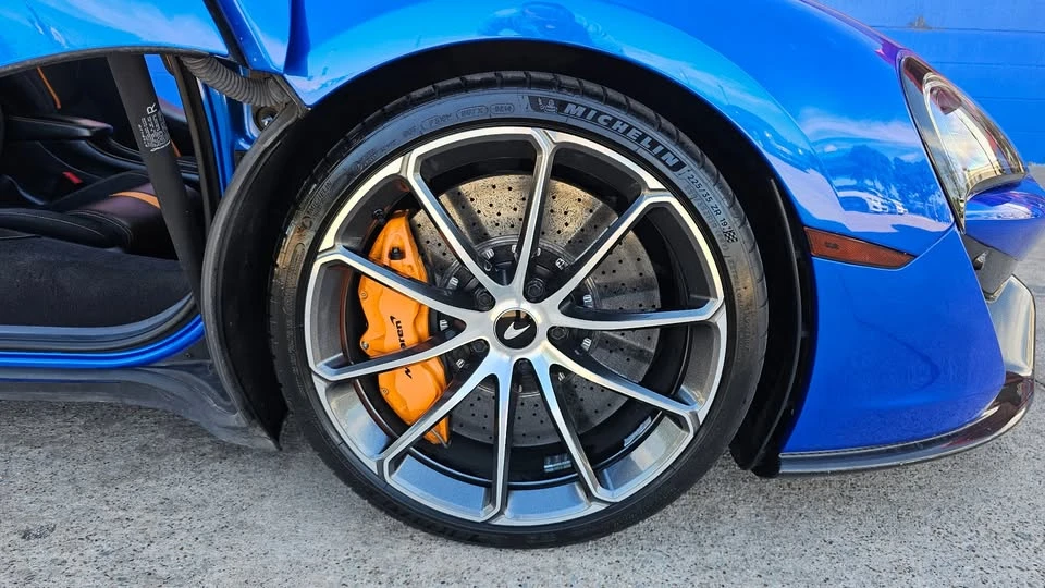 2019 McLaren 570S - Image 16 of 19
