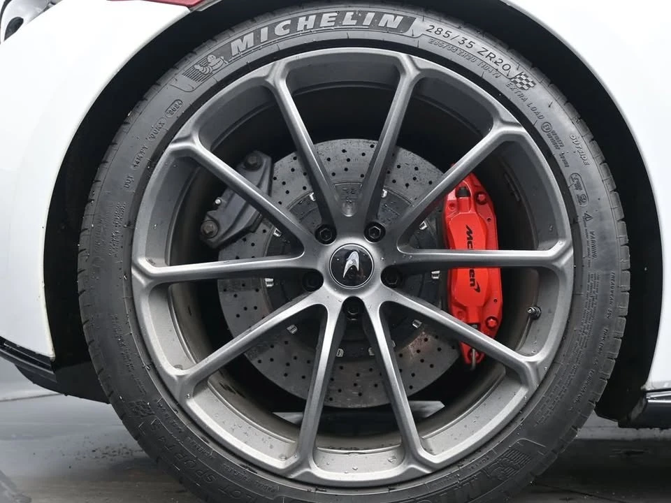 2019 McLaren 570S - Image 9 of 16