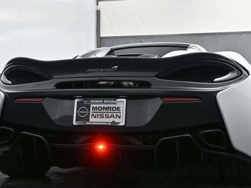 2019 McLaren 570S - Image 8 of 16