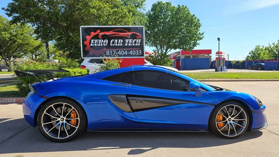 2019 McLaren 570S - Image 7 of 20
