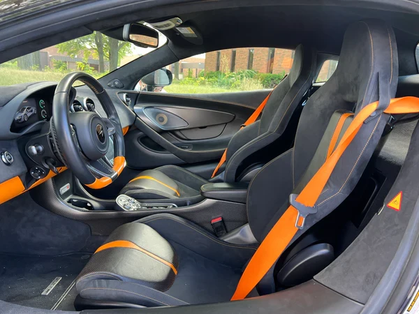 2019 McLaren 570S - Image 11 of 20