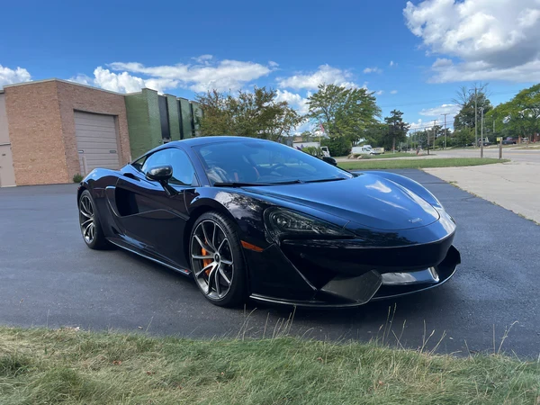 2019 McLaren 570S - Image 2 of 20