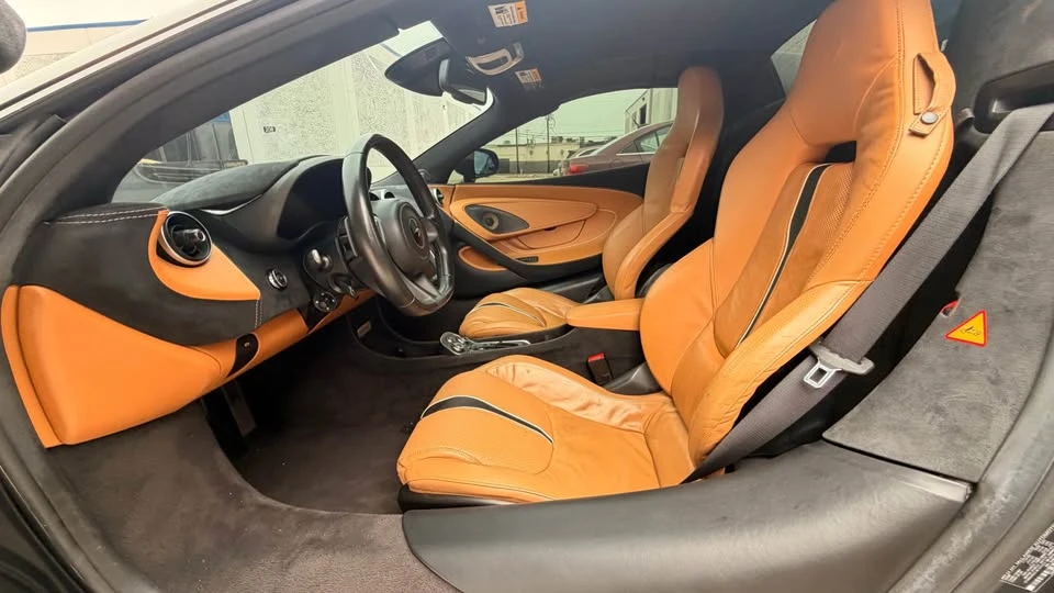 2019 McLaren 570S Spider - Image 10 of 18