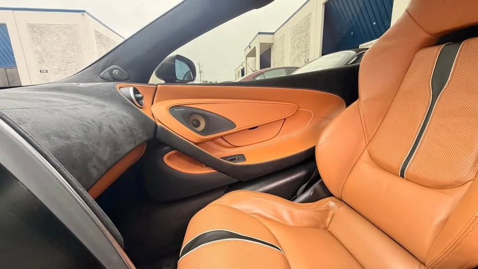 2019 McLaren 570S Spider - Image 15 of 18