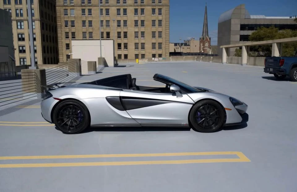 2019 McLaren 570S Spider - Image 5 of 12