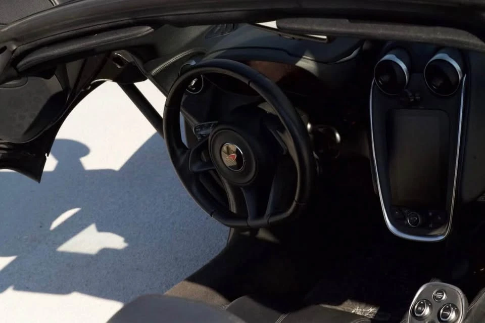 2019 McLaren 570S Spider - Image 11 of 12