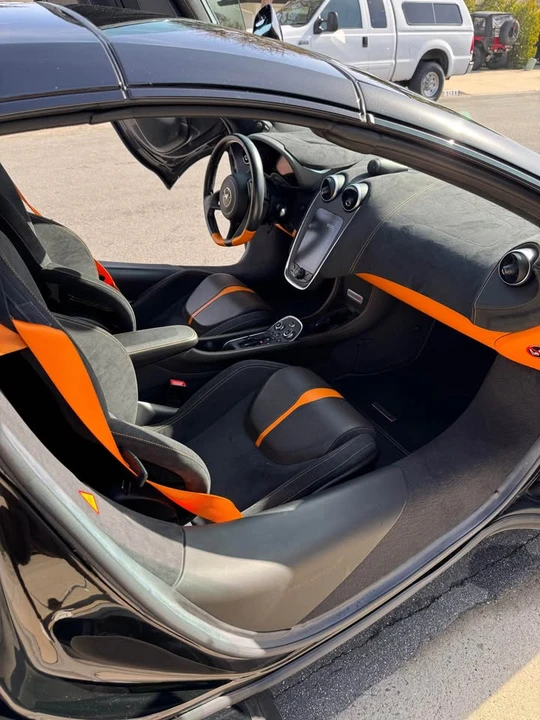 2019 McLaren 570S Spider - Image 2 of 11