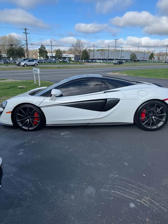 2019 McLaren 570S Spider - Image 4 of 12