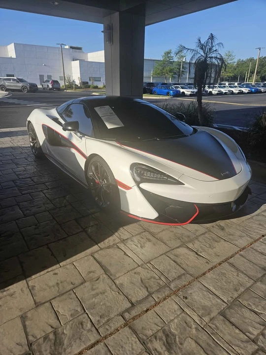 2019 McLaren 570S Spider - Image 2 of 8