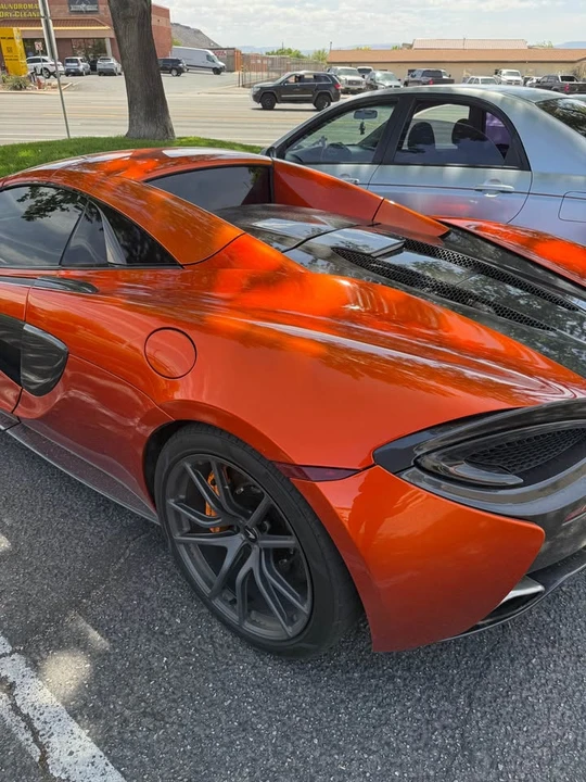 2019 McLaren 570S Spider - Image 11 of 18