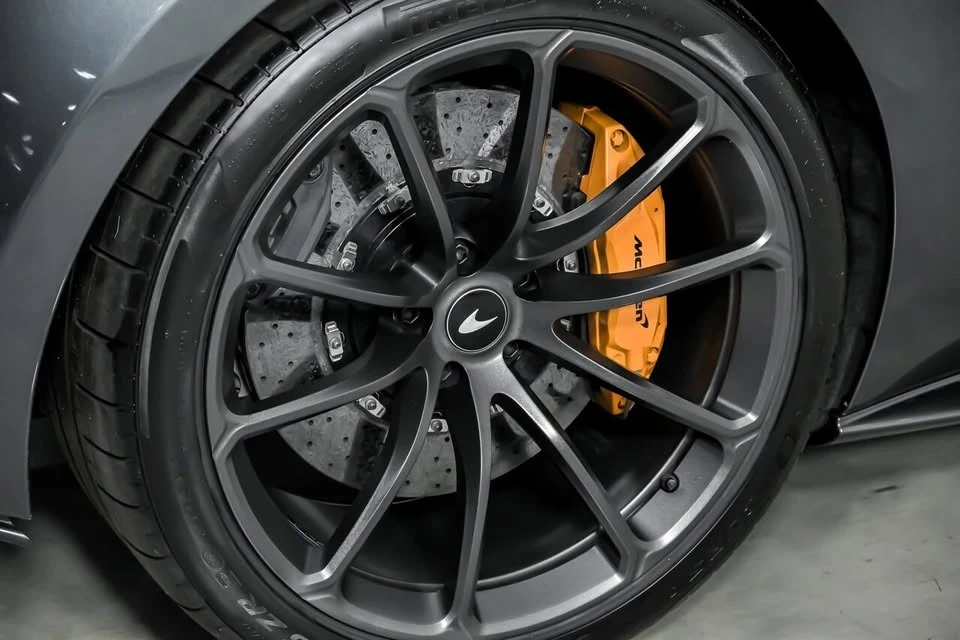 2019 McLaren 570S - Image 15 of 19