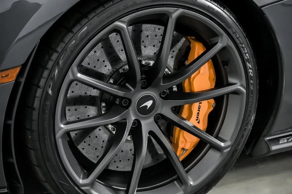 2019 McLaren 570S - Image 17 of 19