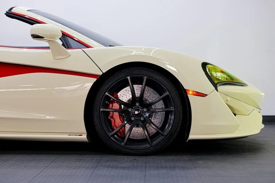 2019 McLaren 570S Spider - Image 9 of 20