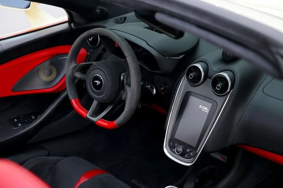 2019 McLaren 570S Spider - Image 12 of 20
