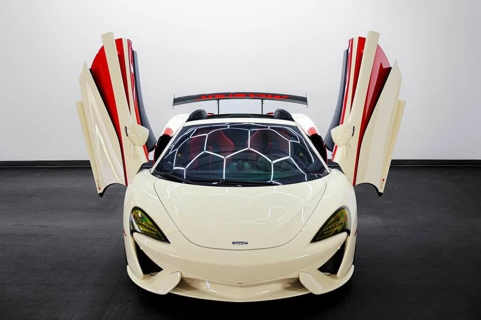 2019 McLaren 570S Spider - Image 13 of 20