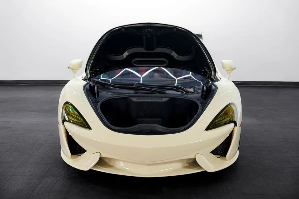 2019 McLaren 570S Spider - Image 15 of 20