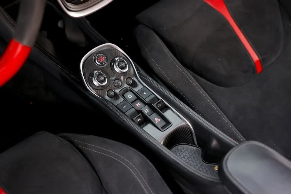 2019 McLaren 570S Spider - Image 15 of 20
