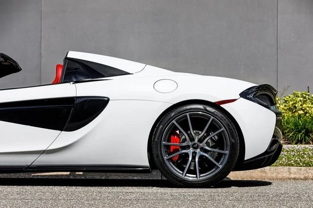 2019 McLaren 570S Spider - Image 5 of 20