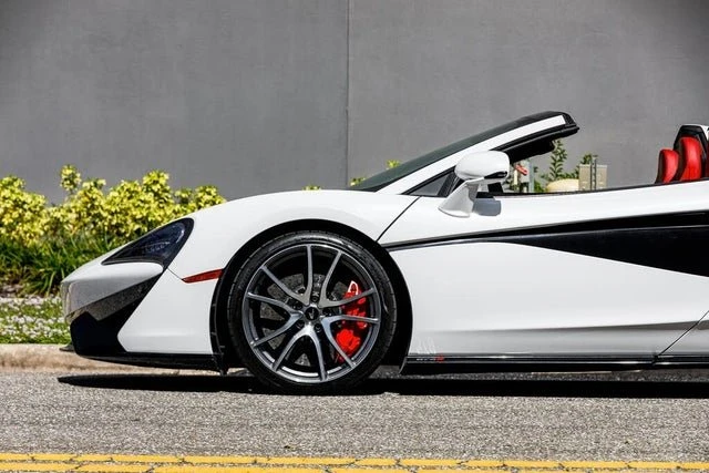 2019 McLaren 570S Spider - Image 4 of 20