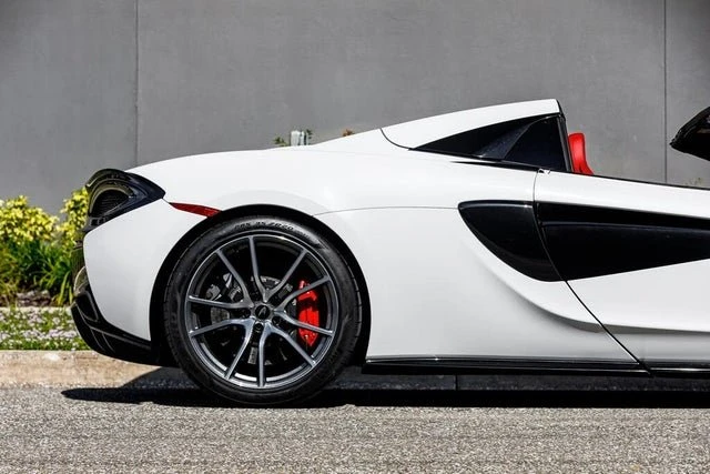 2019 McLaren 570S Spider - Image 9 of 20