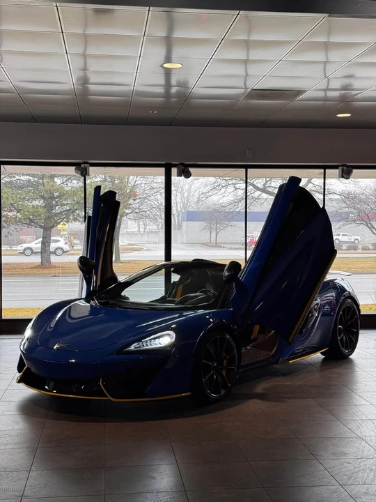 2019 McLaren 570S Spider - Image 9 of 18