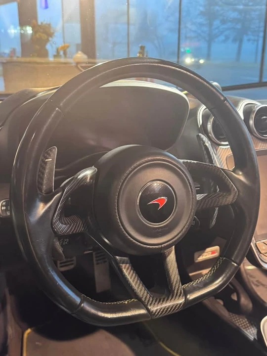 2019 McLaren 570S Spider - Image 17 of 18