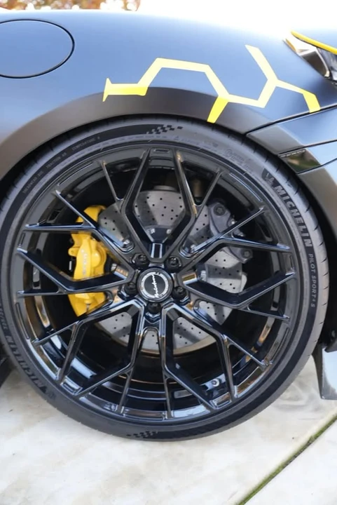 2019 McLaren 720S - Image 15 of 19