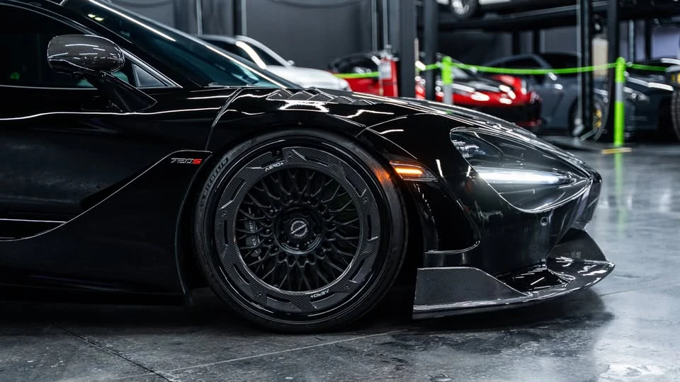 2019 McLaren 720S - Image 2 of 20