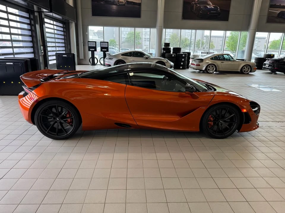 2019 McLaren 720S - Image 8 of 21