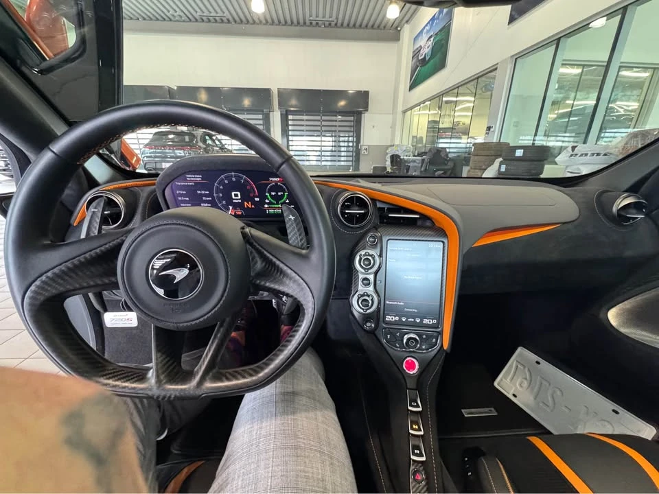 2019 McLaren 720S - Image 14 of 21