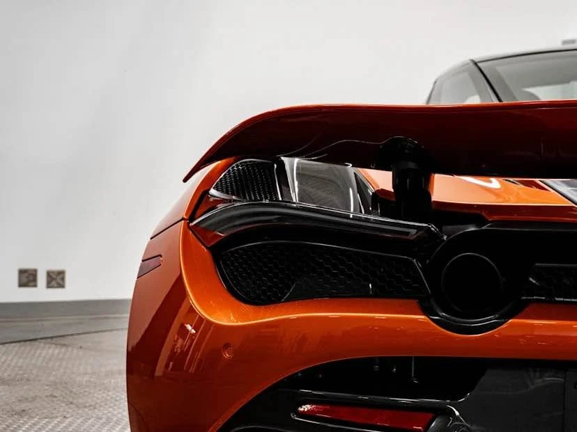 2019 McLaren 720S - Image 10 of 11