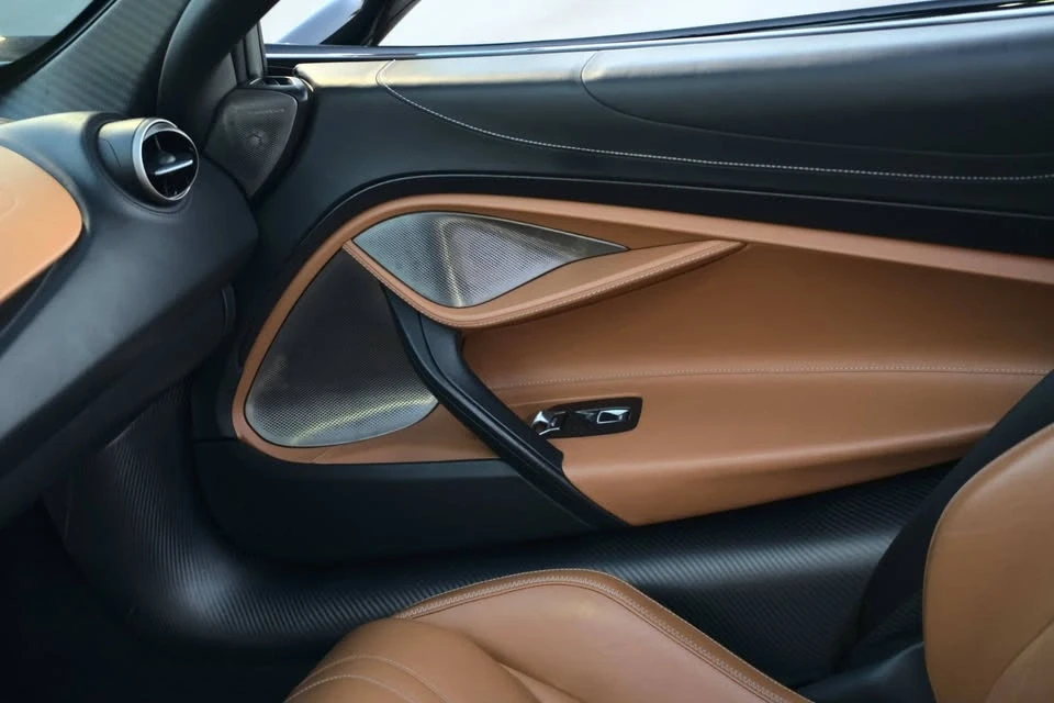 2019 McLaren 720S - Image 19 of 20