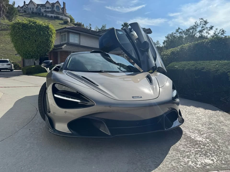 2019 McLaren 720S - Image 16 of 17