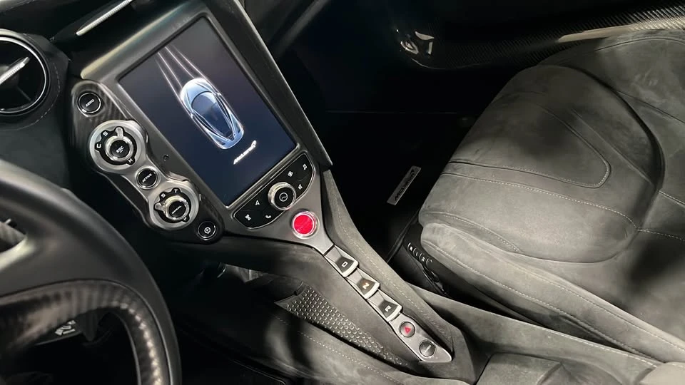 2019 McLaren 720S - Image 10 of 12