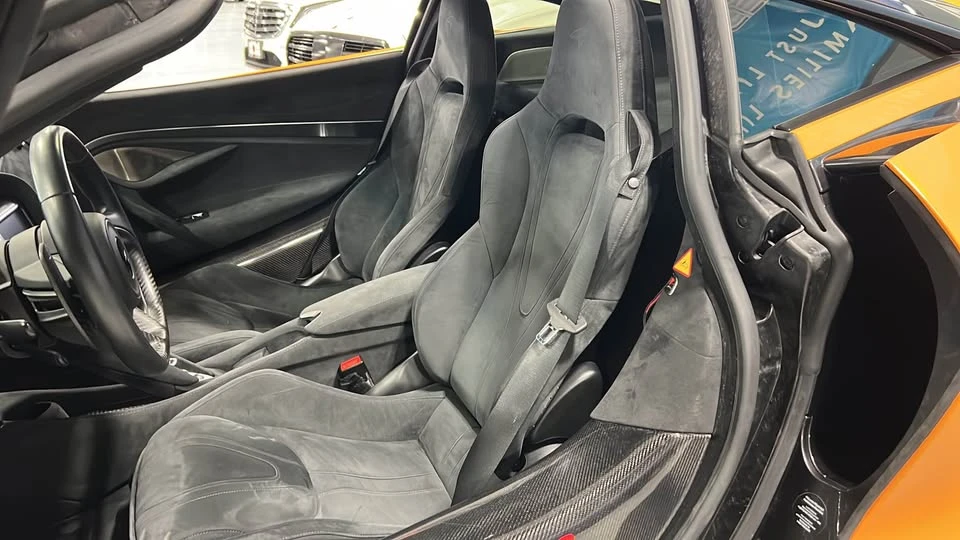 2019 McLaren 720S - Image 9 of 12