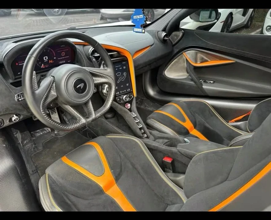 2019 McLaren 720S - Image 15 of 19