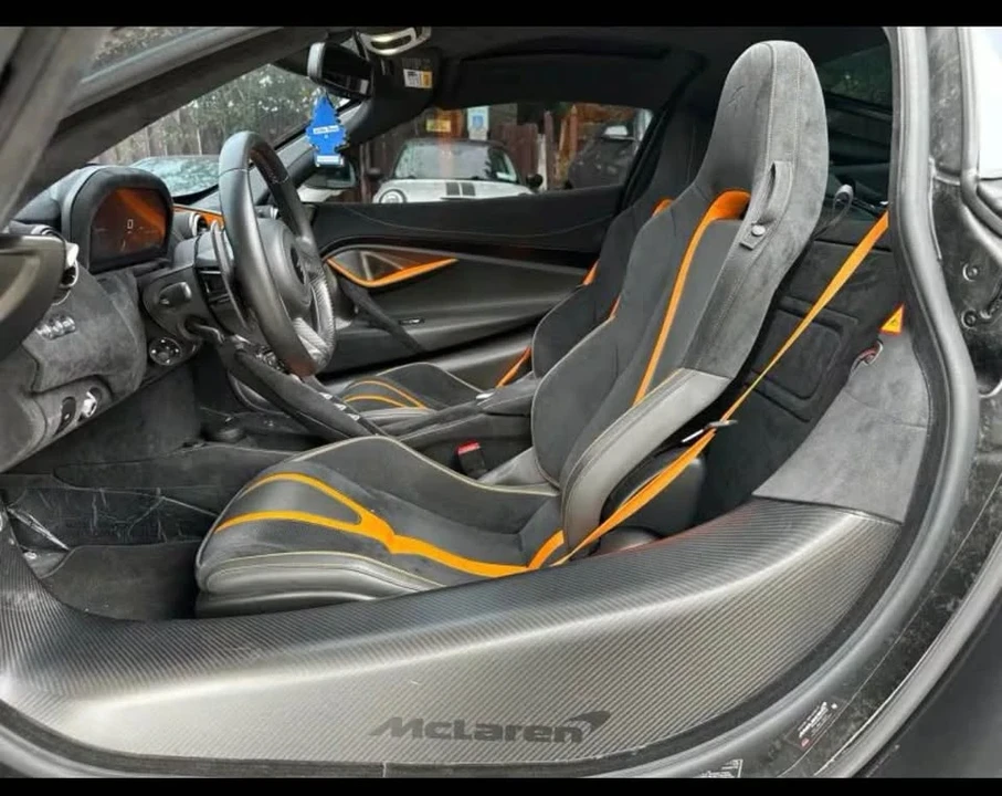 2019 McLaren 720S - Image 13 of 19