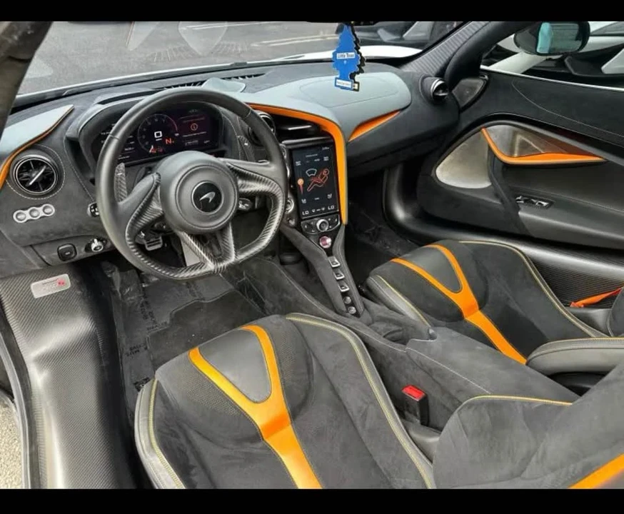 2019 McLaren 720S - Image 14 of 19