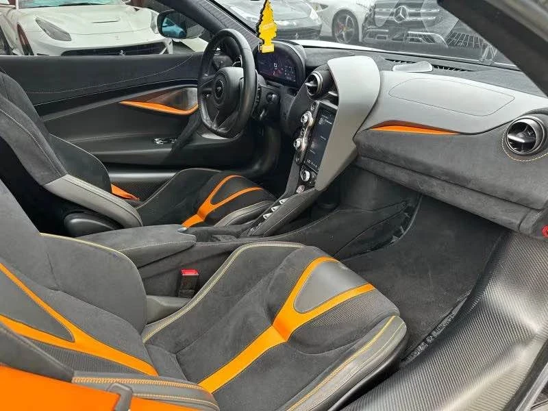 2019 McLaren 720S - Image 8 of 16