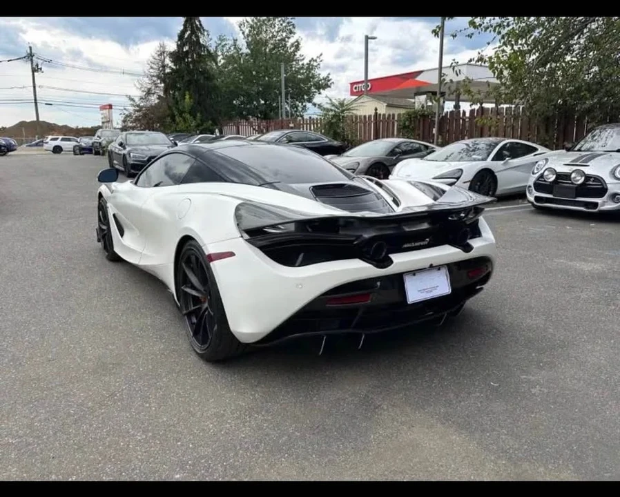 2019 McLaren 720S - Image 9 of 19