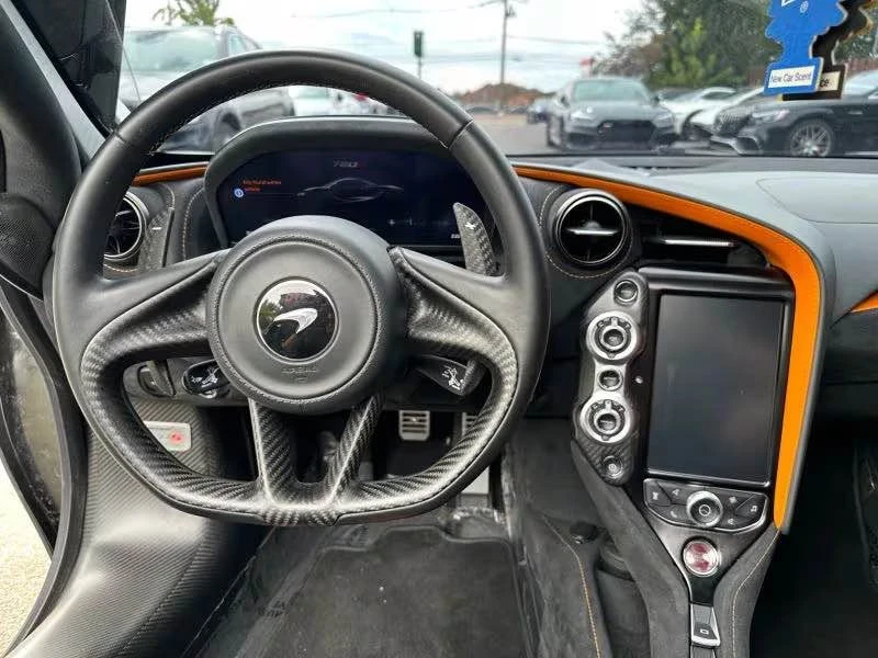 2019 McLaren 720S - Image 10 of 16