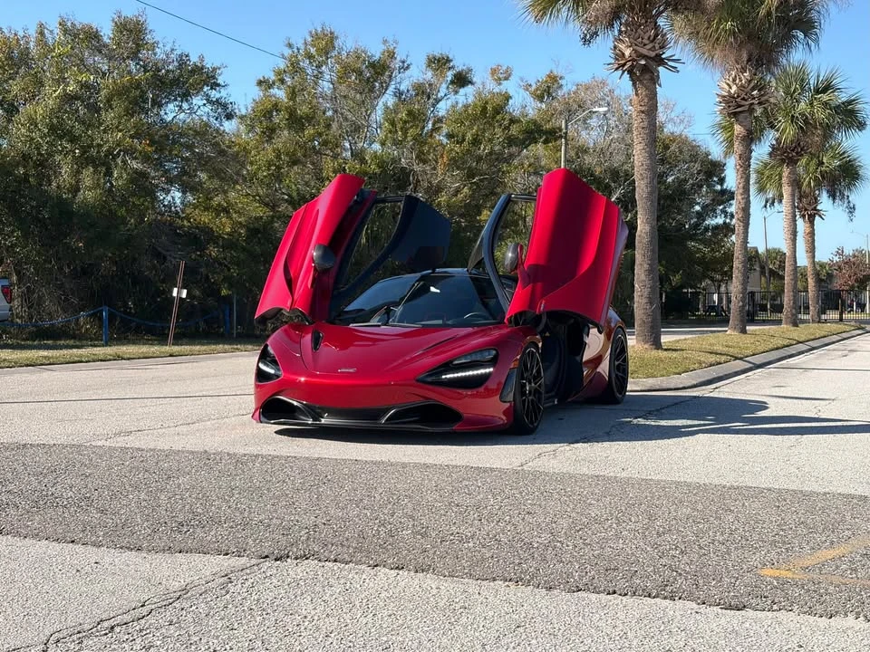 2019 McLaren 720S - Image 14 of 19