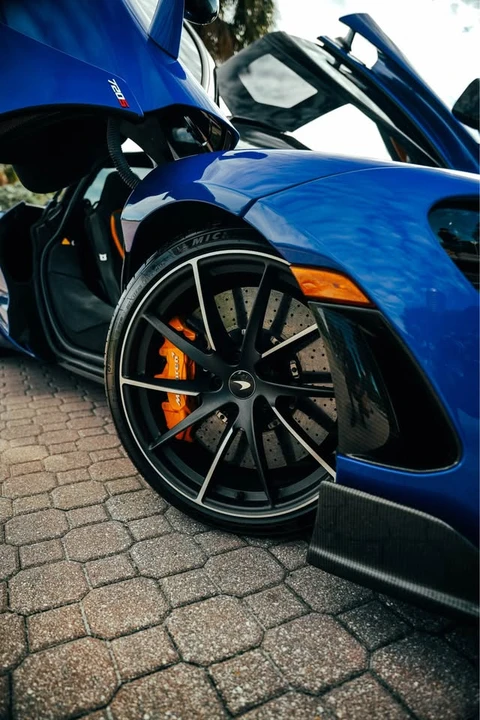 2019 McLaren 720S - Image 6 of 8
