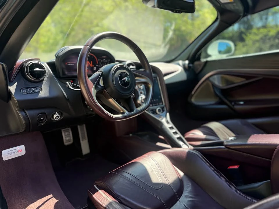 2019 McLaren 720S - Image 10 of 18