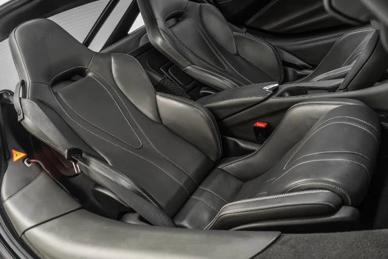 2019 McLaren 720S - Image 13 of 14