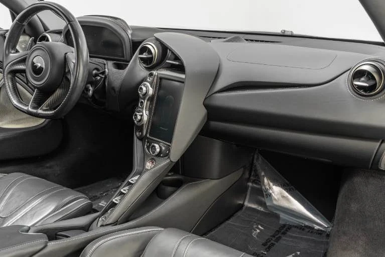 2019 McLaren 720S - Image 9 of 14