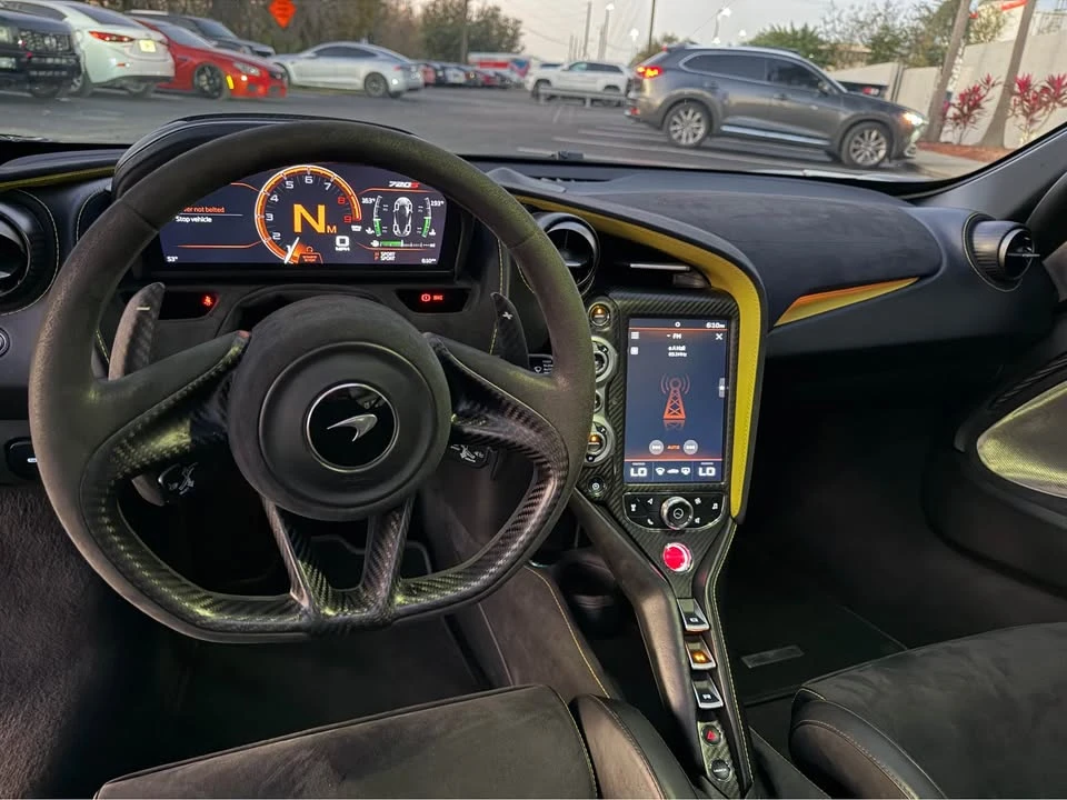 2019 McLaren 720S - Image 4 of 8